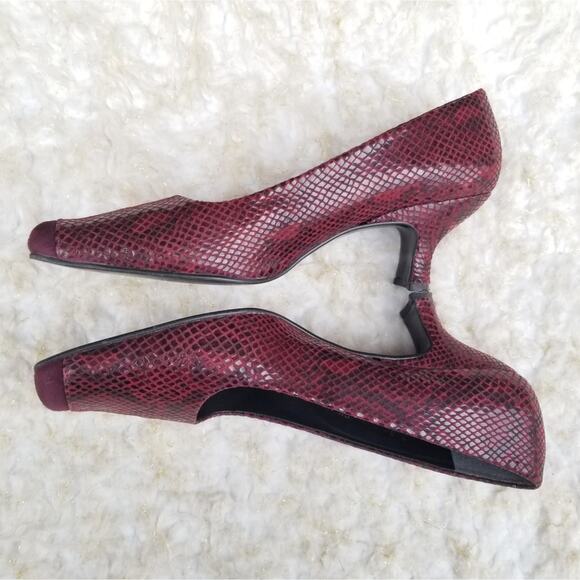 Suede & Snake Print Pumps Size 9.5 Square Cap Toe Dark Red Leather Heels Proxy - Picture 11 of 13